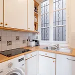 Appartement Veeve - Haussmannian Heights Parijs