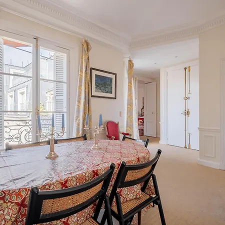 Veeve - Haussmannian Heights Apartmán *
